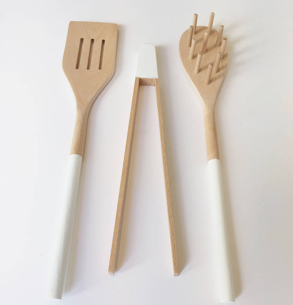 beechwood pasta utensil set by housekeeping