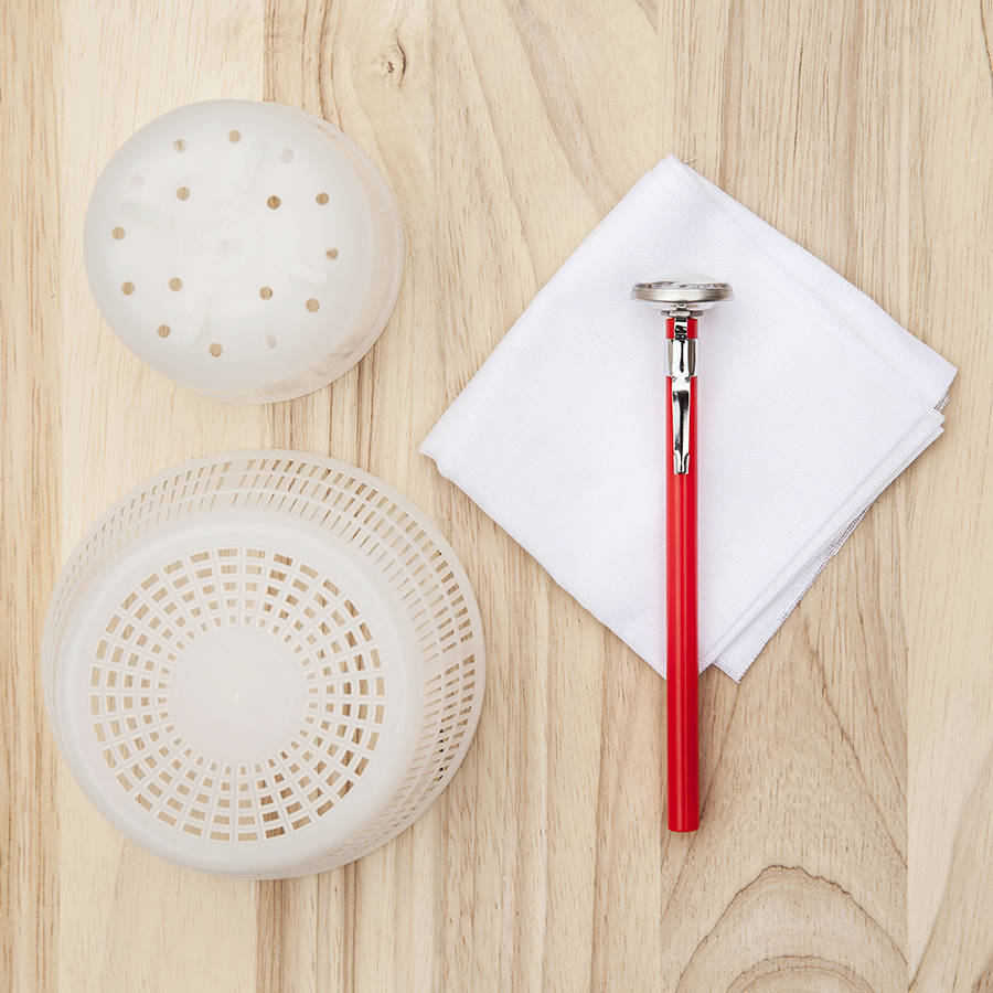 the artisan cheese making kit by the gift oasis