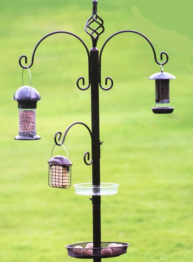 bird feeding station / royale by garden selections