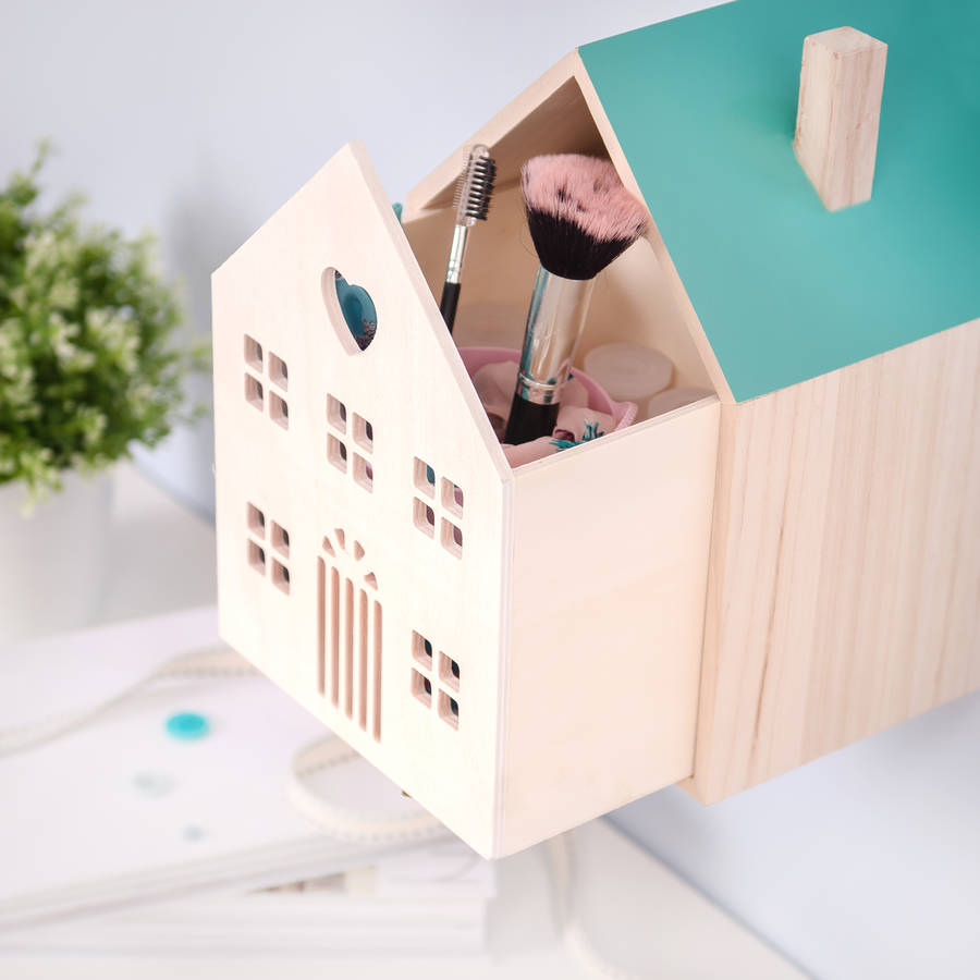 house shaped storage box by thelittleboysroom