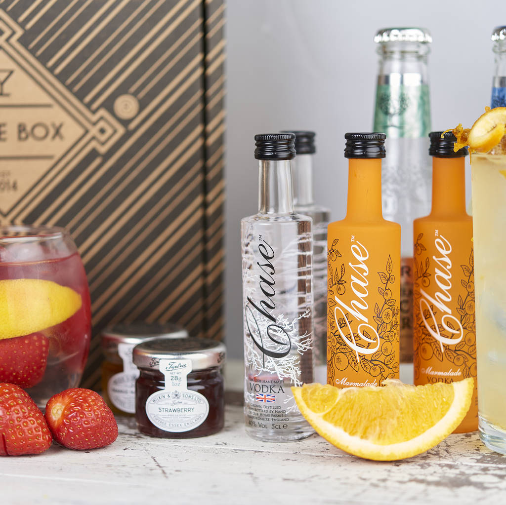 craft cocktail set by tipple box