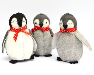 small stuffed christmas penguins
