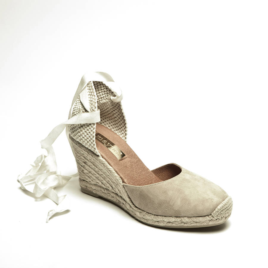 tie wedge shoes