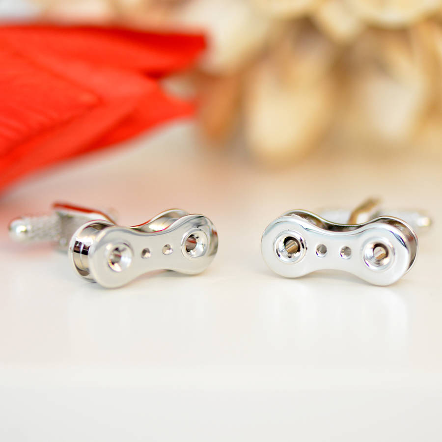 bicycle chain link cufflinks by a type of design