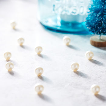 confetti pearls ivory table decor notonthehighstreet ginger ray