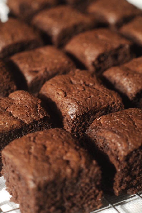 box of eight single malt whiskey brownies by love brownies