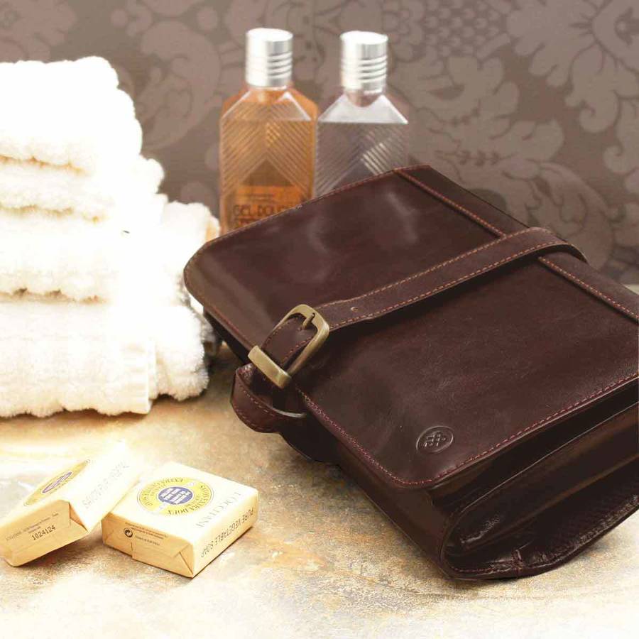 mens hanging leather wash bag. 'the pratello ' by maxwell scott bags