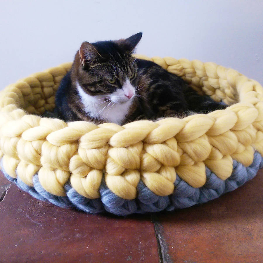 cat bed crochet wool chunky yarn choice of colours by lovecatcaves