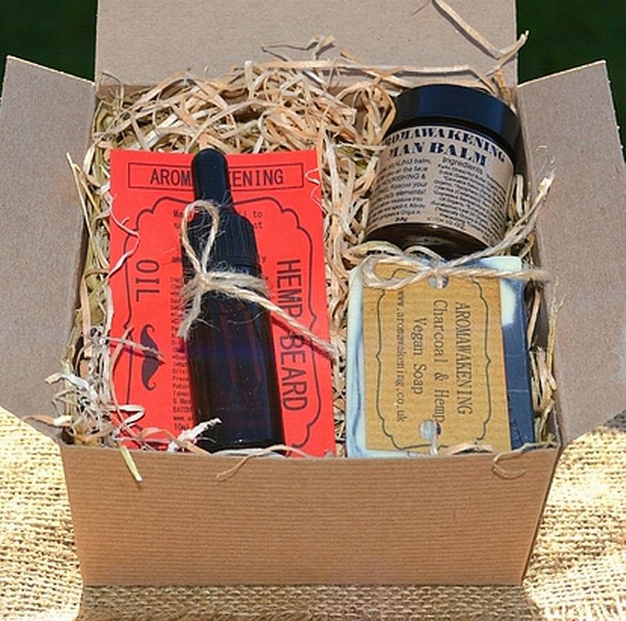 vegan gift box for men by aromawakening
