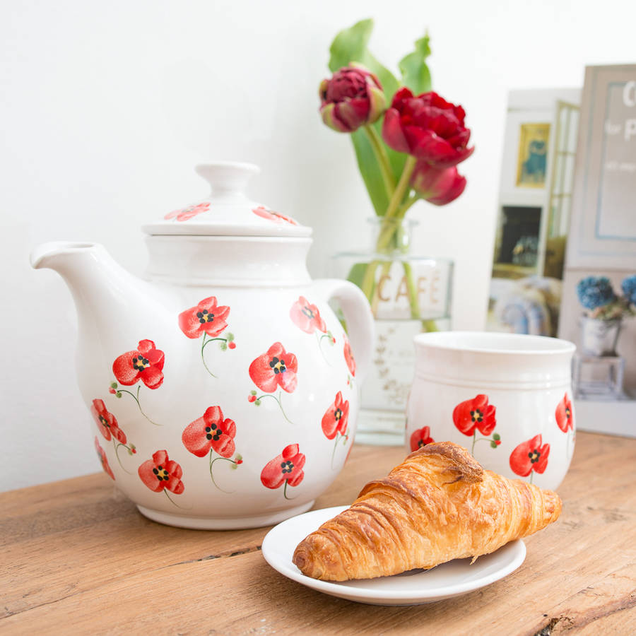handmade poppy teapot by terry pottery