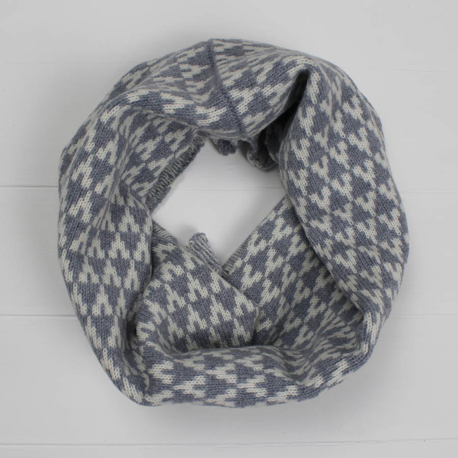 arrow knitted snood/cowl by miss knit nat