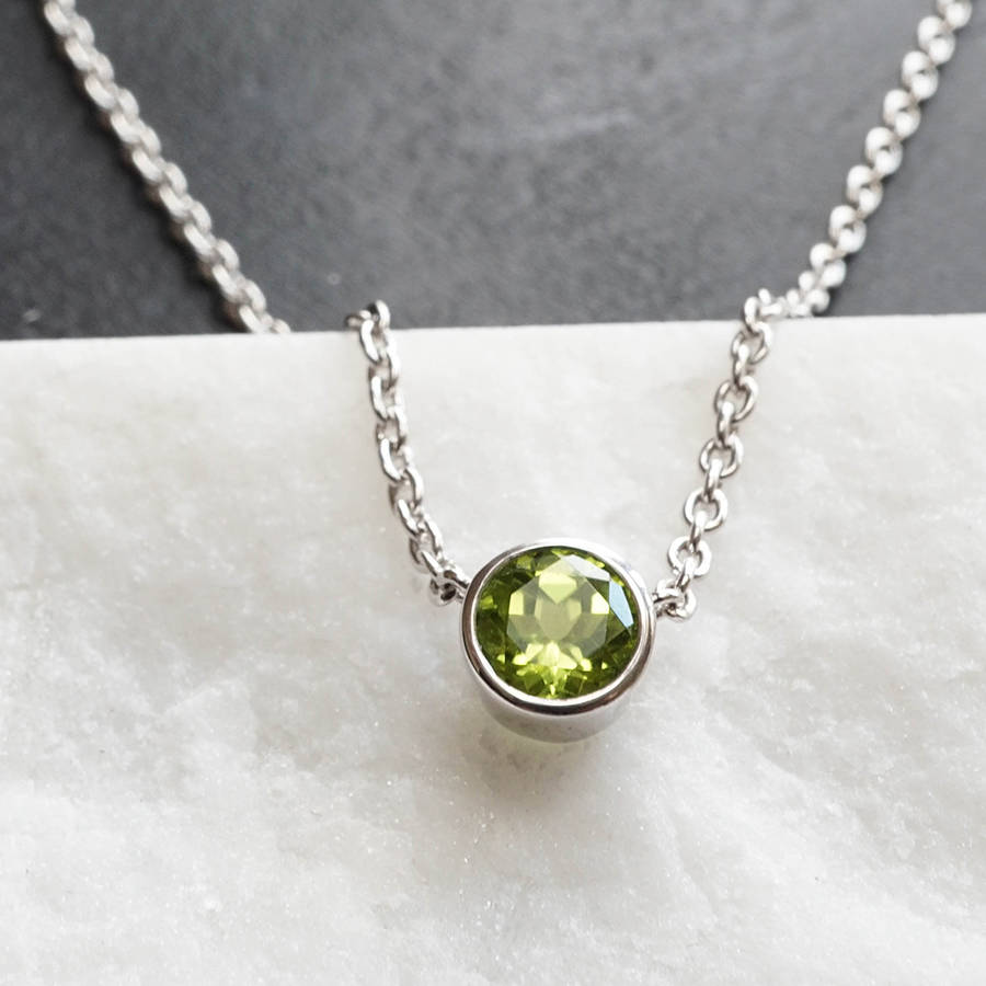 peridot silver necklace by wue