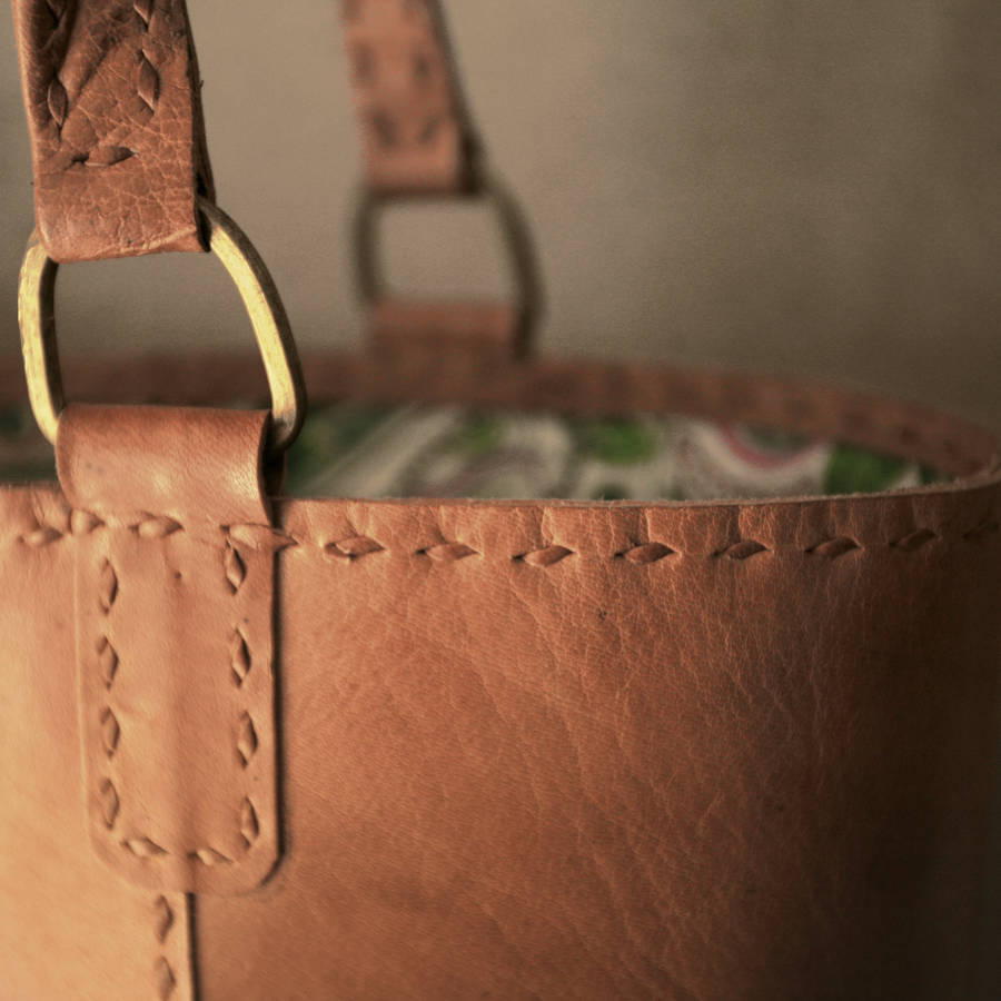 leather savannah shopper bag by nkuku
