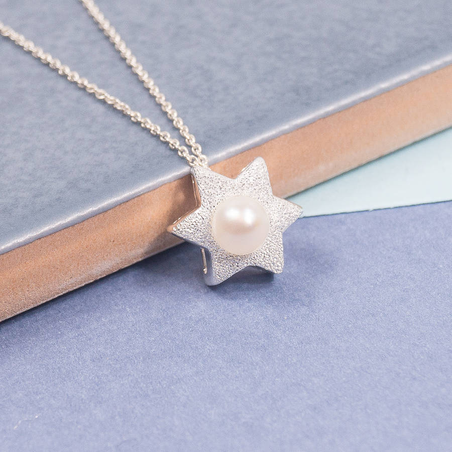 Pearl star necklace Clearance