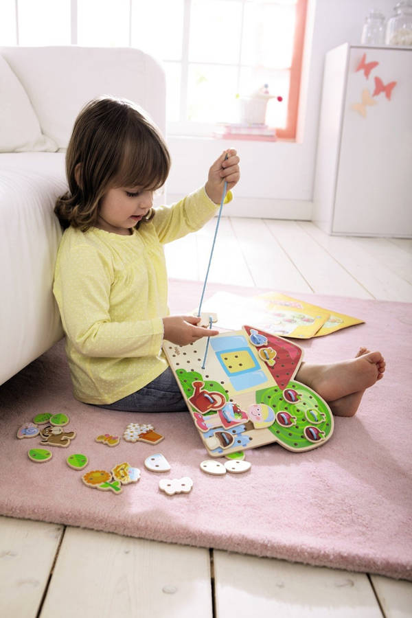 threading picture games by oskar & catie