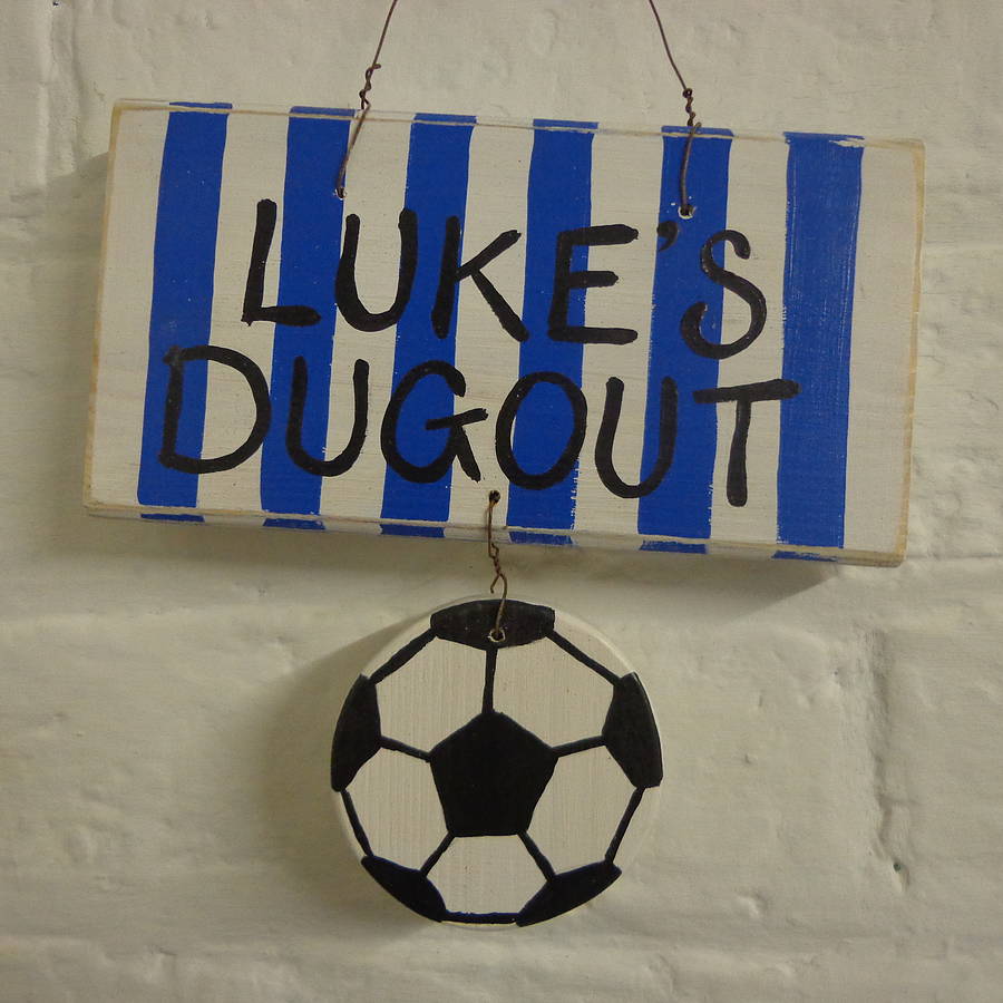 football team sign by giddy kipper