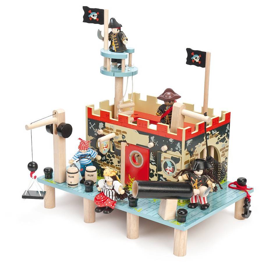 complete pirate playset by knot toys