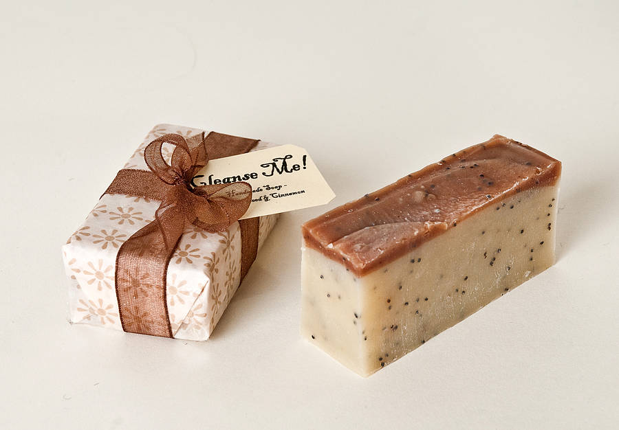 poppy seed and cinnamon handmade soap by apply me