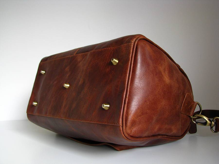 vintage style leather barrel handbag by the leather store | www.bagssaleusa.com