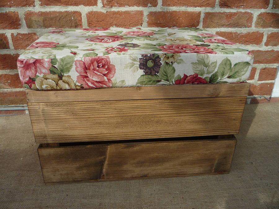 vintage style seat crate, three inch cushion by vintage crates