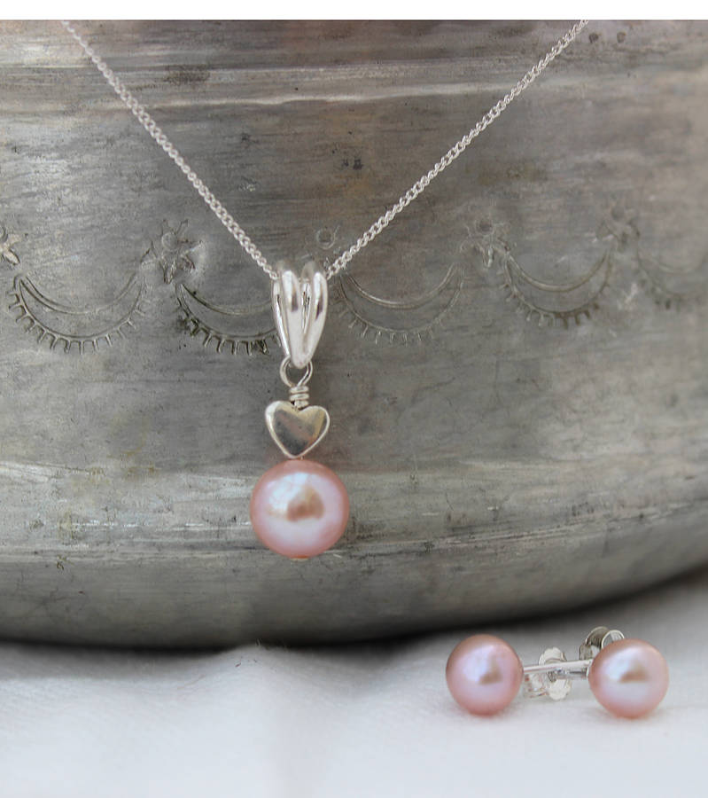 pink pearl pendant with 6mm stud set by bish bosh becca