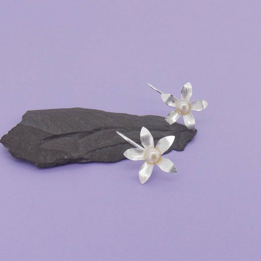 daisy pearl earrings by summer and silver