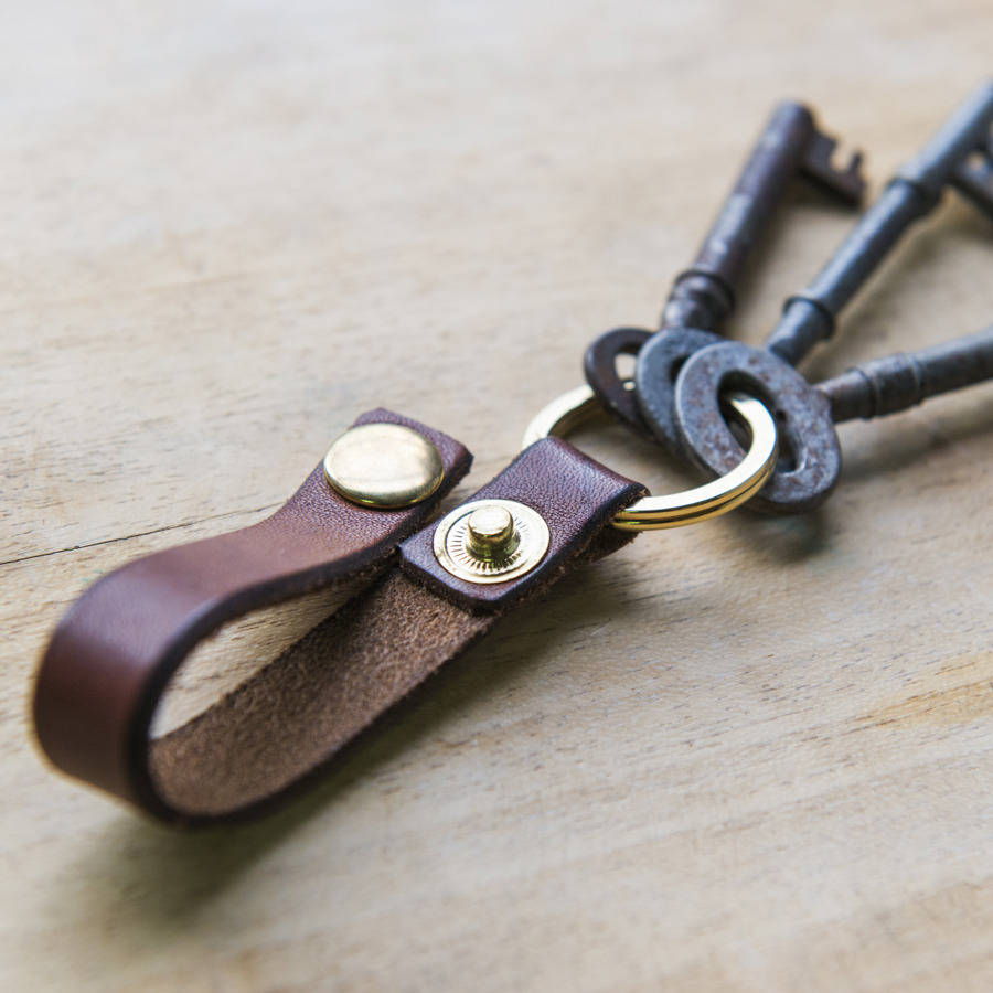 personalised-leather-key-ring-by-tanner-bates-notonthehighstreet