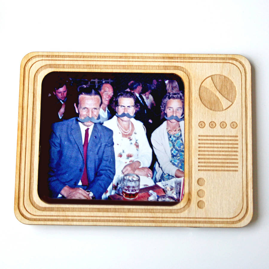 retro tv photo frame by wood paper scissors