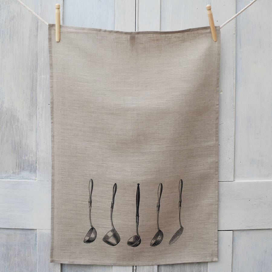 Shop by category Presented in a restful shade of aqua blue, the Newport Tea Towel from Heritage Lace is a lovely addition to your home. This gorgeous tea towel features elegant and chunky hand-crocheted edge detailing that makes your home all the more welcoming.