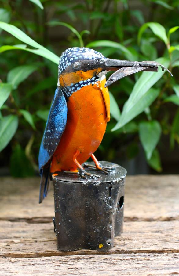 handpainted kingfisher garden sculpture by london garden trading