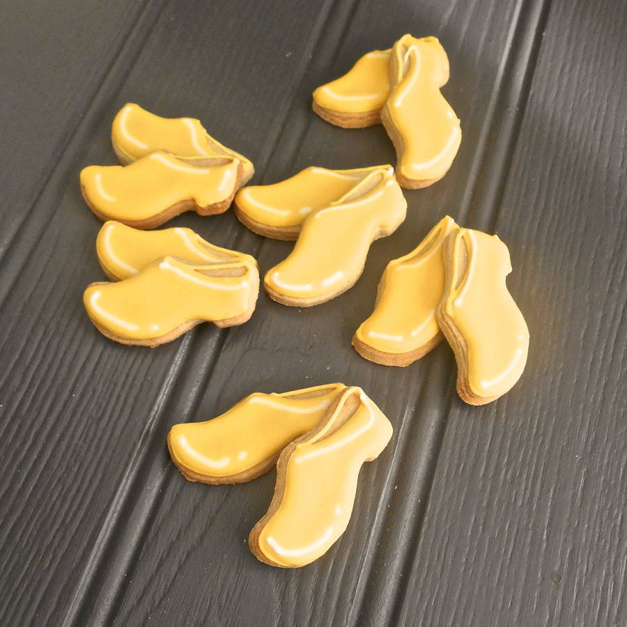 clever clog biscuits by eat my cake london