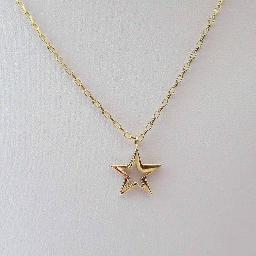 Gold Star Pendant Necklace 112