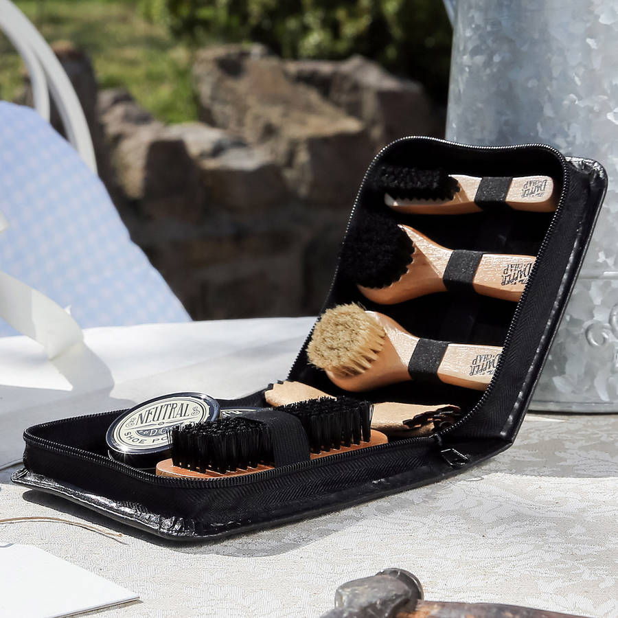 buff and shine shoe polish kit