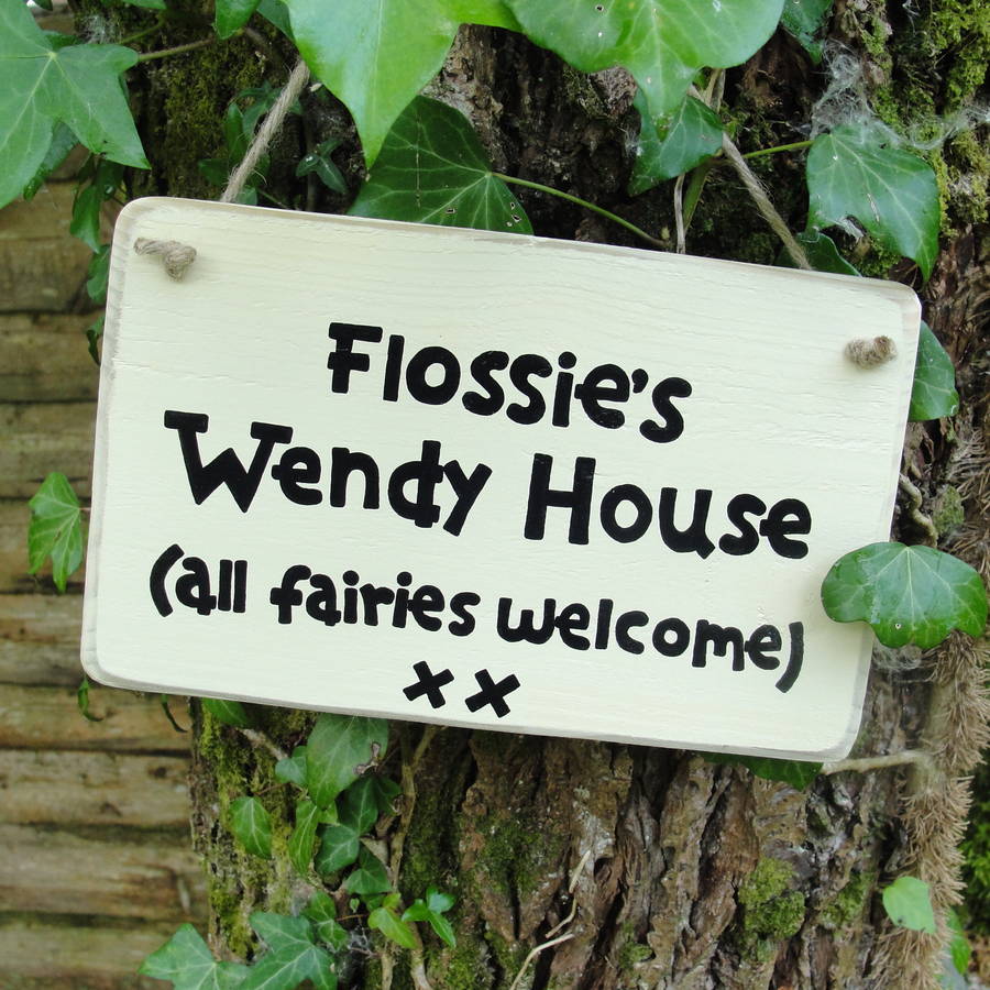personalised handmade tree house sign by siop gardd