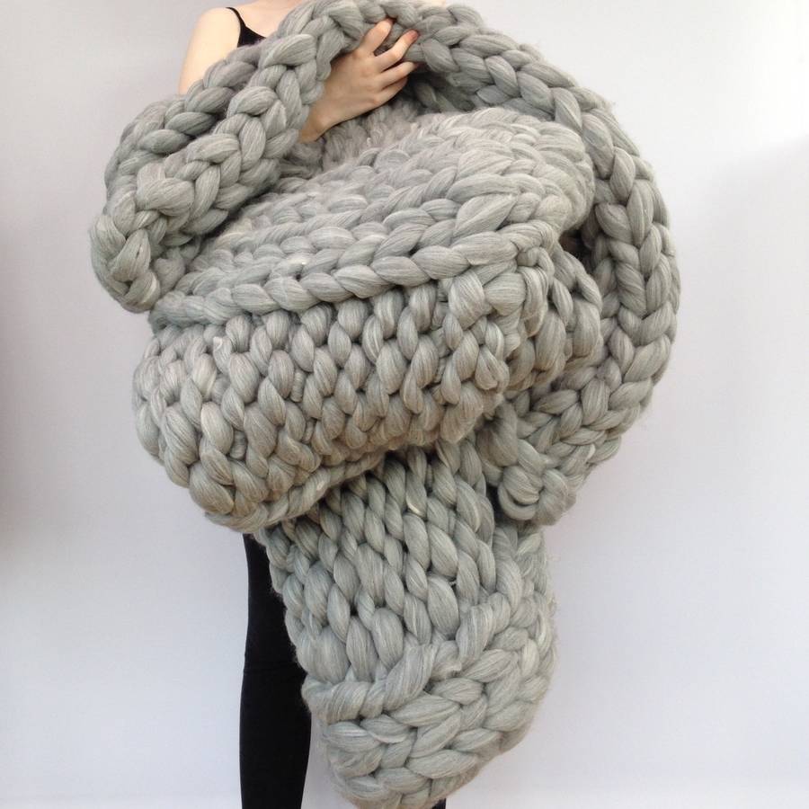 giant yarn arm knitting or needle knitting by wool couture