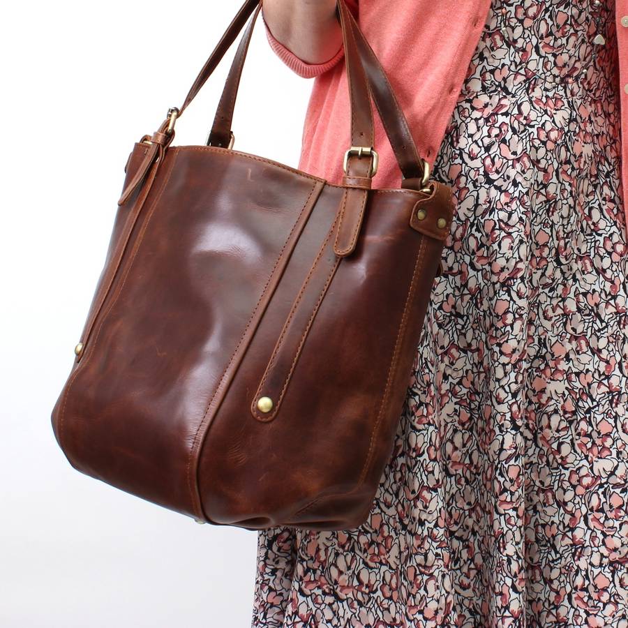 tan leather bucket tote by the leather store | 0