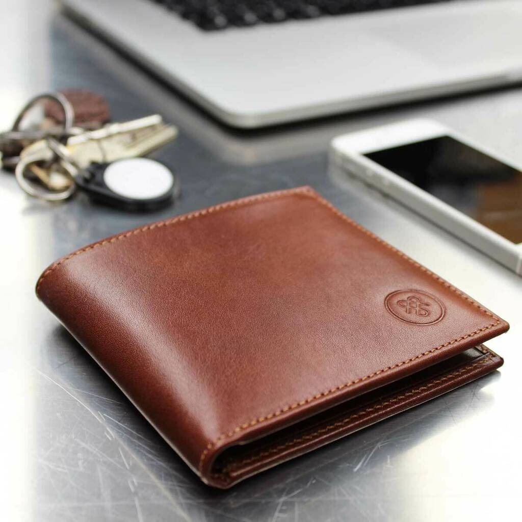 Men's Classic Bifold Wallet With Coin Pouch 'Ticciano', 1 of 12