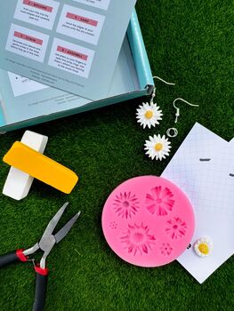 Make Your Own Earrings Kit Polymer Clay Daisy Flowers, 2 of 2