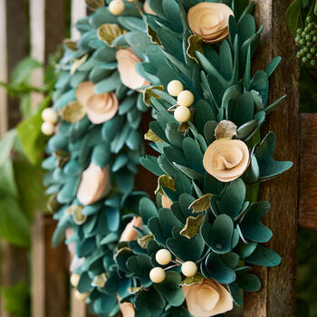 Personalised Lambeth Autumn Rose Wreath, 3 of 4