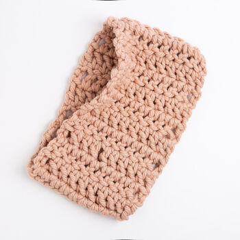 Absolute Beginners Cowl Beginner Crochet Kit, 6 of 10