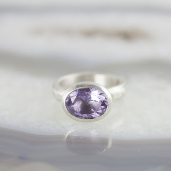 Oval Lavender Amethsyt Stone Set Ring, 3 of 6