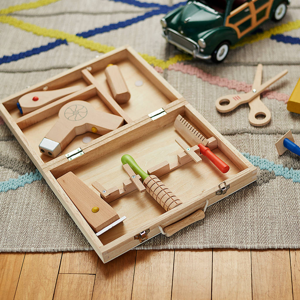 wooden toy hairdressing set
