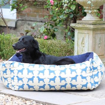 Labrador Dog Bed, Small, 2 of 3