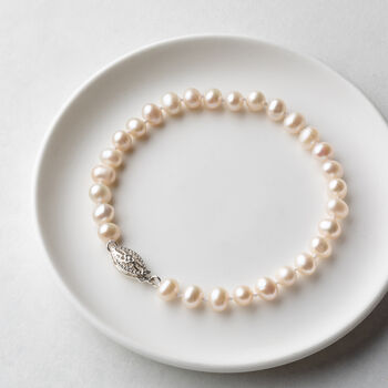 Vintage Style Pearl Bracelet, 3 of 9