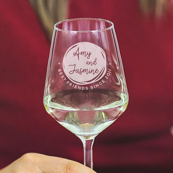 Personalised Best Friends Wine Glass, 2 of 2
