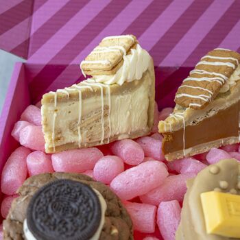 The Biscuit Deluxe Cookie And Cookie Pie Gift Box, 7 of 12