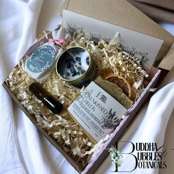 Xmas Present Pamper Beauty Gift Box For Her, 2 of 11