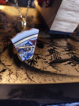 Hornsea Pottery Kintsugi Pendant, 2 of 3