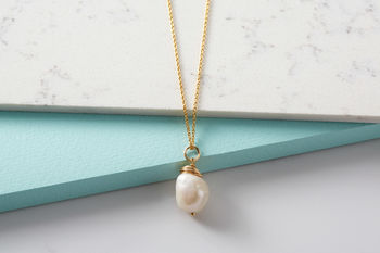 Large Pearl Necklace, 3 of 5