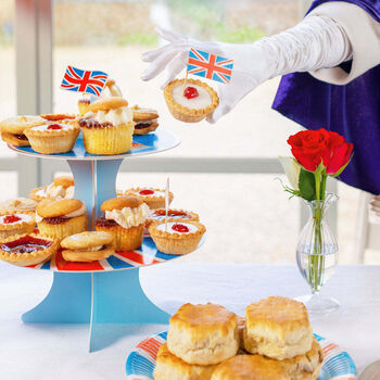 Union Jack Reversible Party Cake Stand, 6 of 9